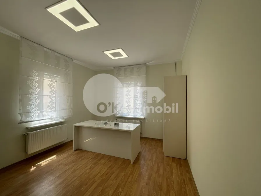 Oficiu, Centru, ALESSANDRO BERNARDAZZI