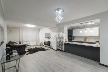 Apartament, Centru, MELESTIU