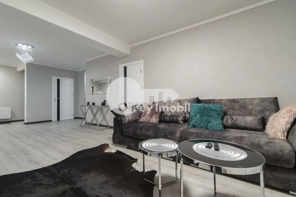 Apartament, Centru, MELESTIU