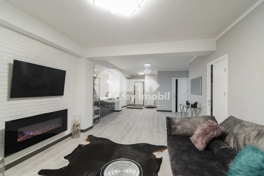 Apartament, Centru, MELESTIU