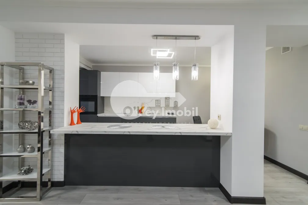 Apartament, Centru, MELESTIU