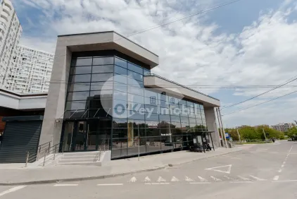 Spațiu comercial, STĂUCENI