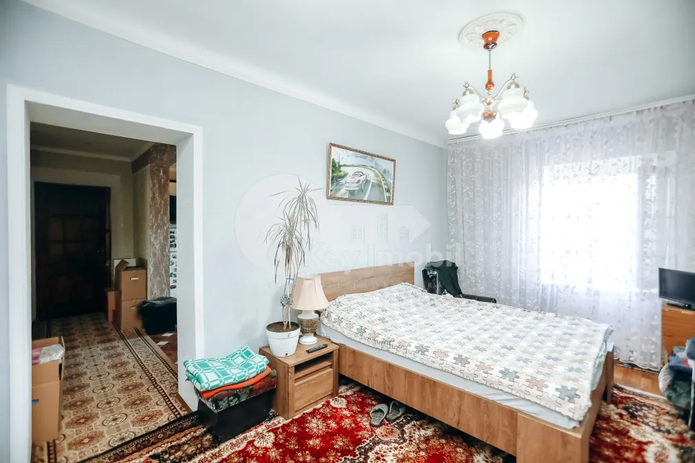 Дом, МИЛЕШТИЙ МИЧЬ