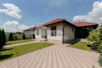 Casă, TRUȘENI