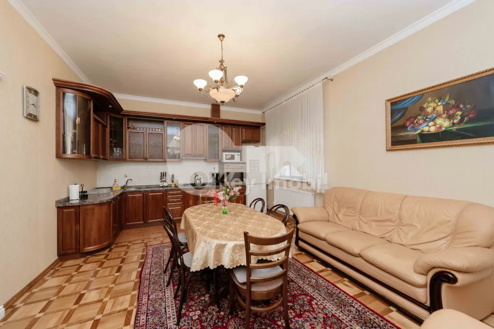 Casa, Telecentru, MIHAIL BEREZOVSCHI