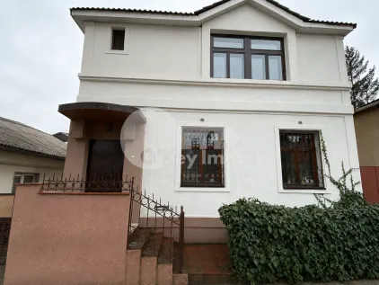 Oficiu, Centru, MIHAI EMINESCU