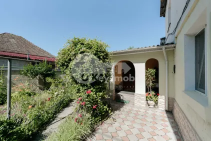 Apartament, CIORESCU