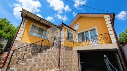 Casă, IALOVENI