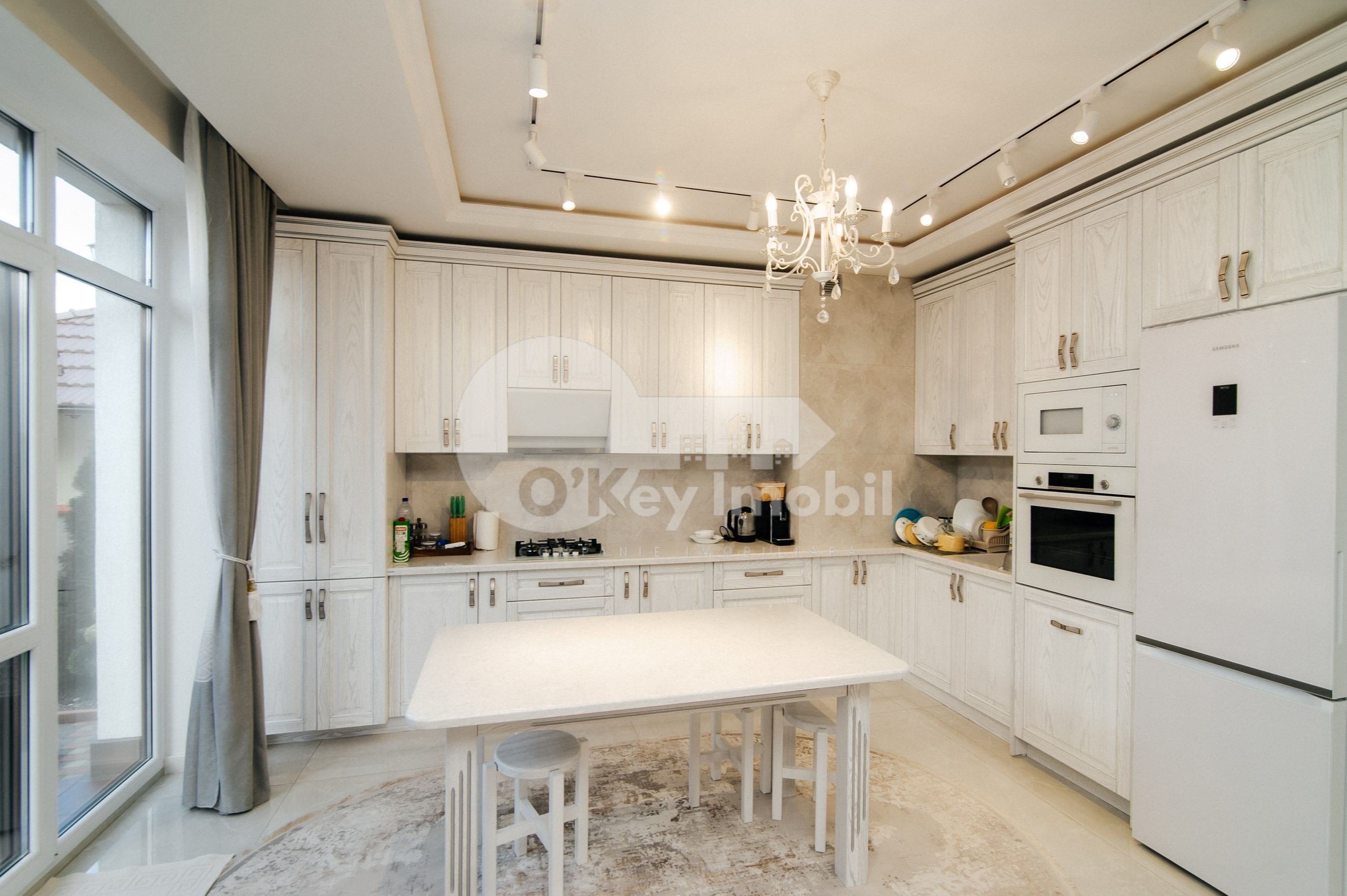 Casă, Centru, CIOCÂRLIEI