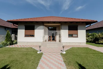 Casă, TRUȘENI