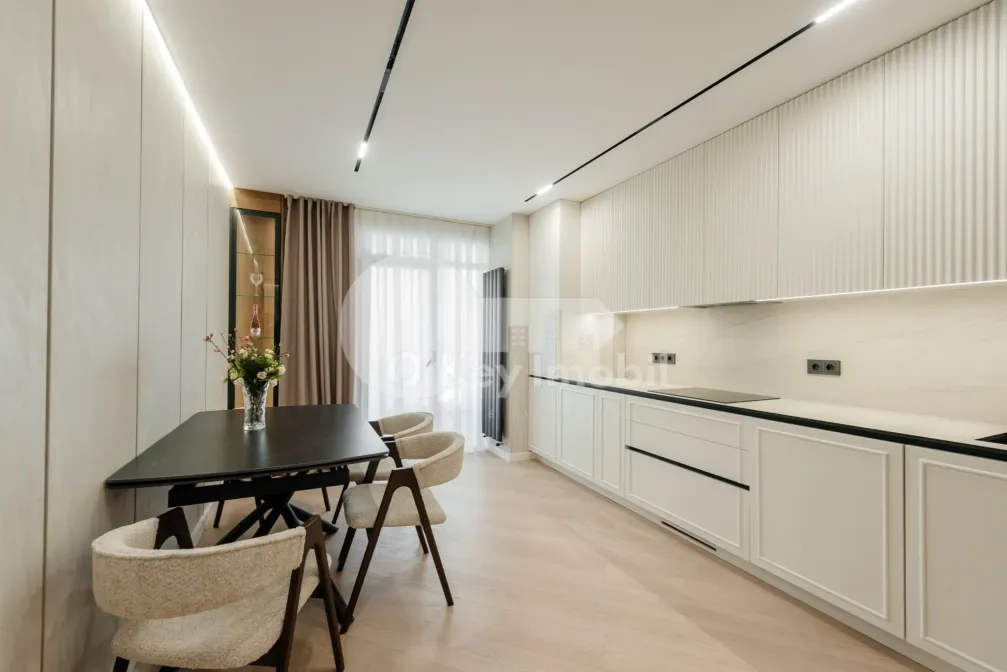 Apartament, Buiucani, VASILE LUPU
