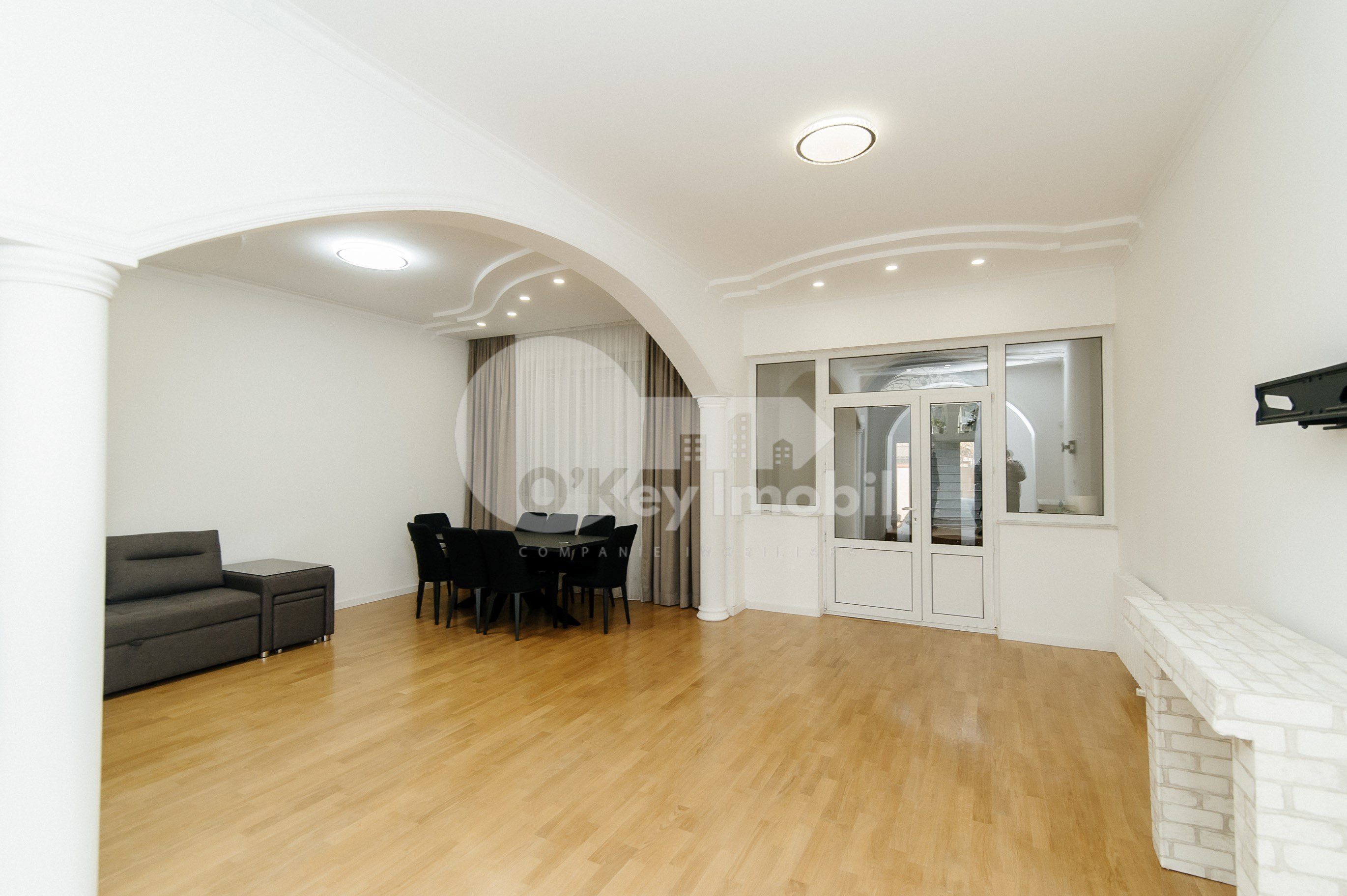 Casă, Botanica, CETATEA ALBĂ