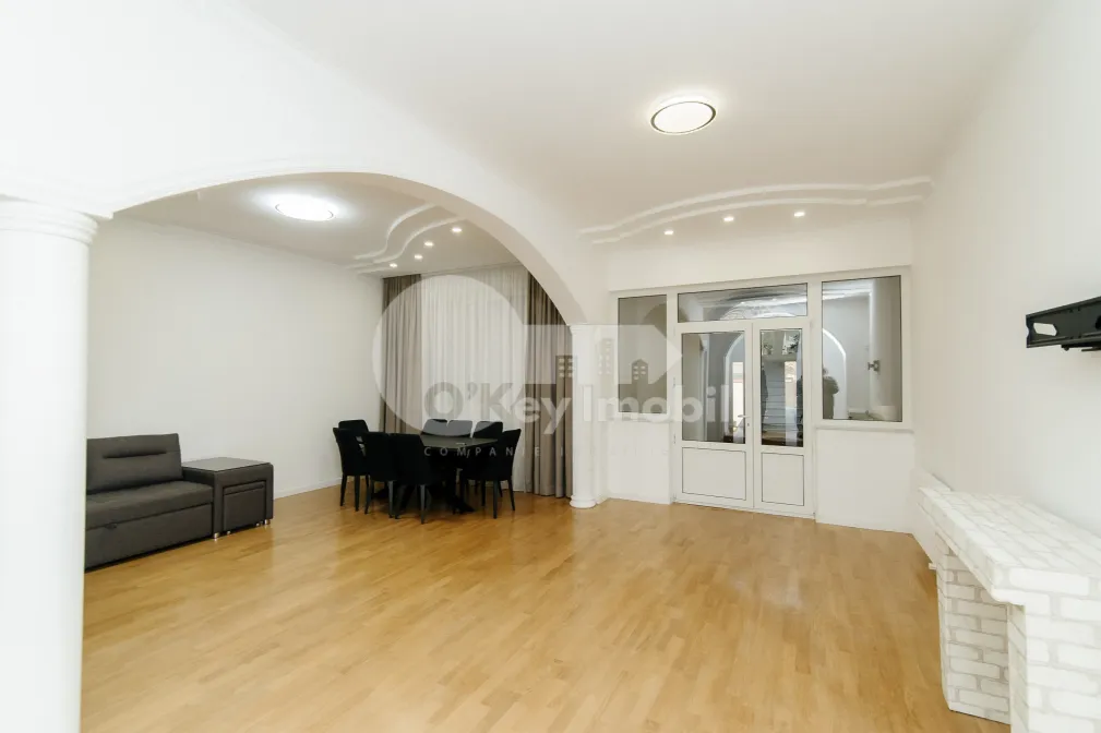 Casă, Botanica, CETATEA ALBĂ