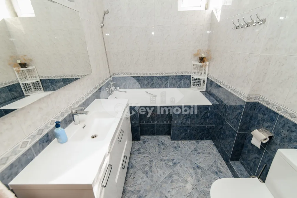 Casă, Botanica, CETATEA ALBĂ