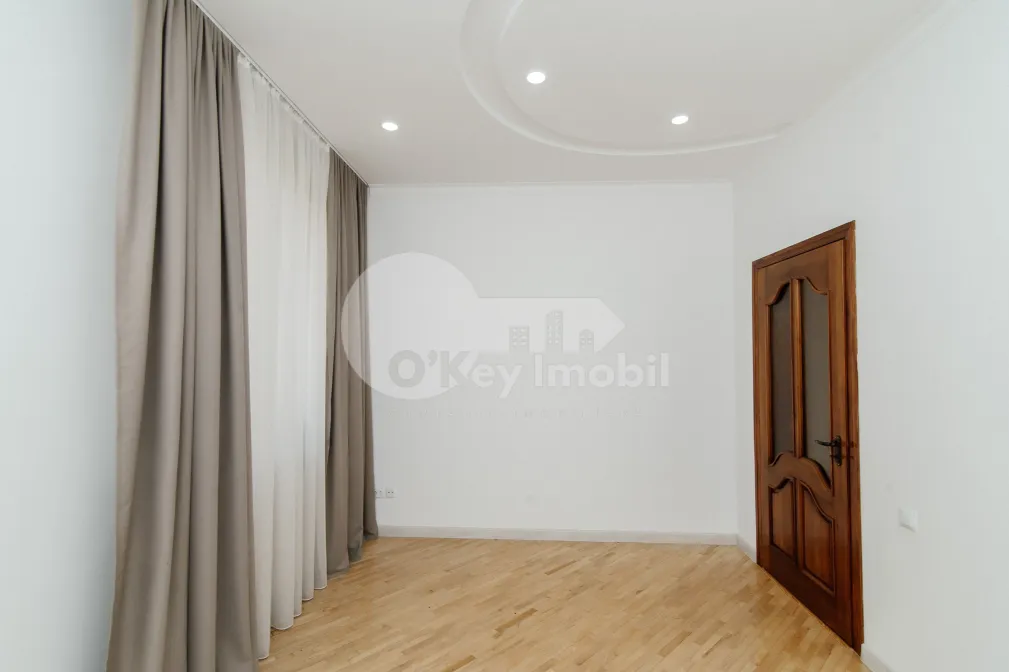 Casă, Botanica, CETATEA ALBĂ