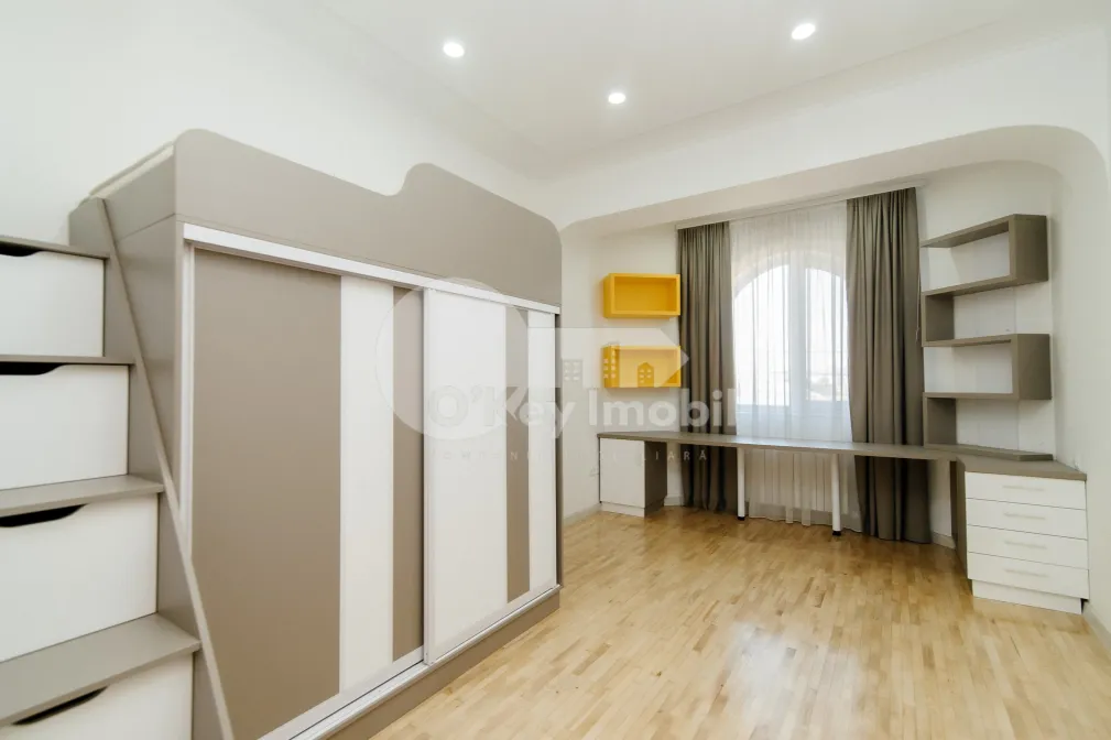 Casă, Botanica, CETATEA ALBĂ