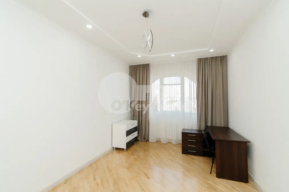 Casă, Botanica, CETATEA ALBĂ