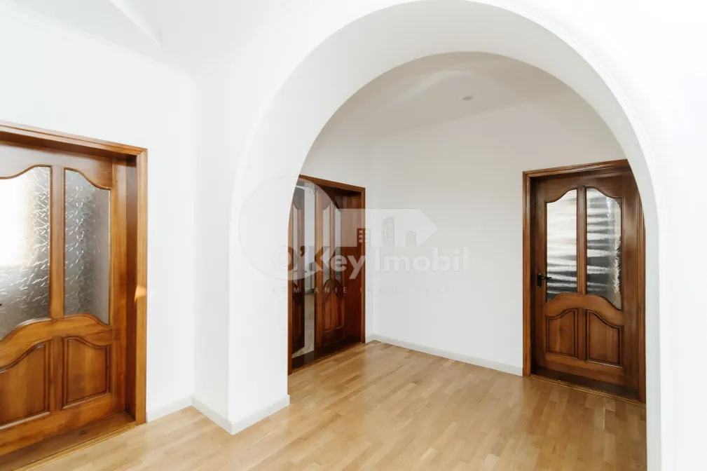 Casă, Botanica, CETATEA ALBĂ