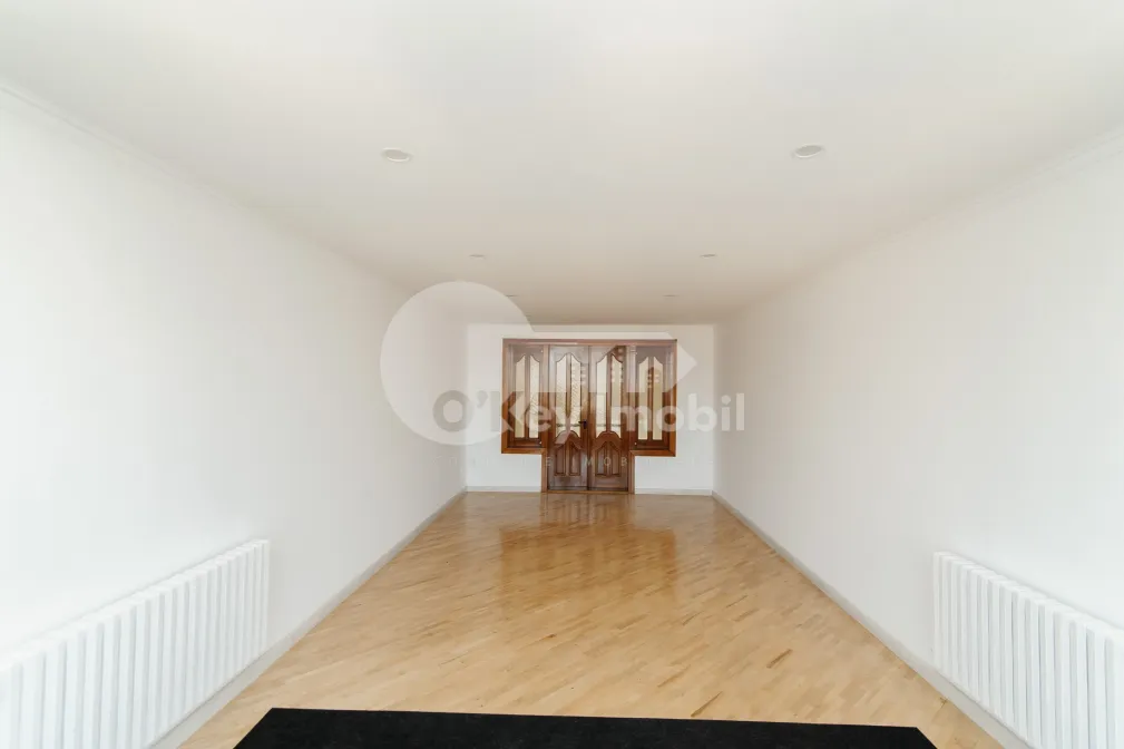 Casă, Botanica, CETATEA ALBĂ