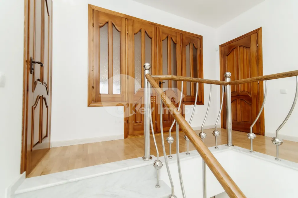 Casă, Botanica, CETATEA ALBĂ