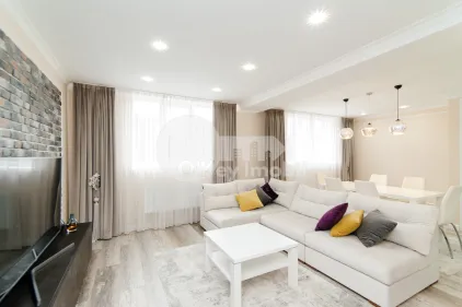 Apartament, Centru, MELESTIU