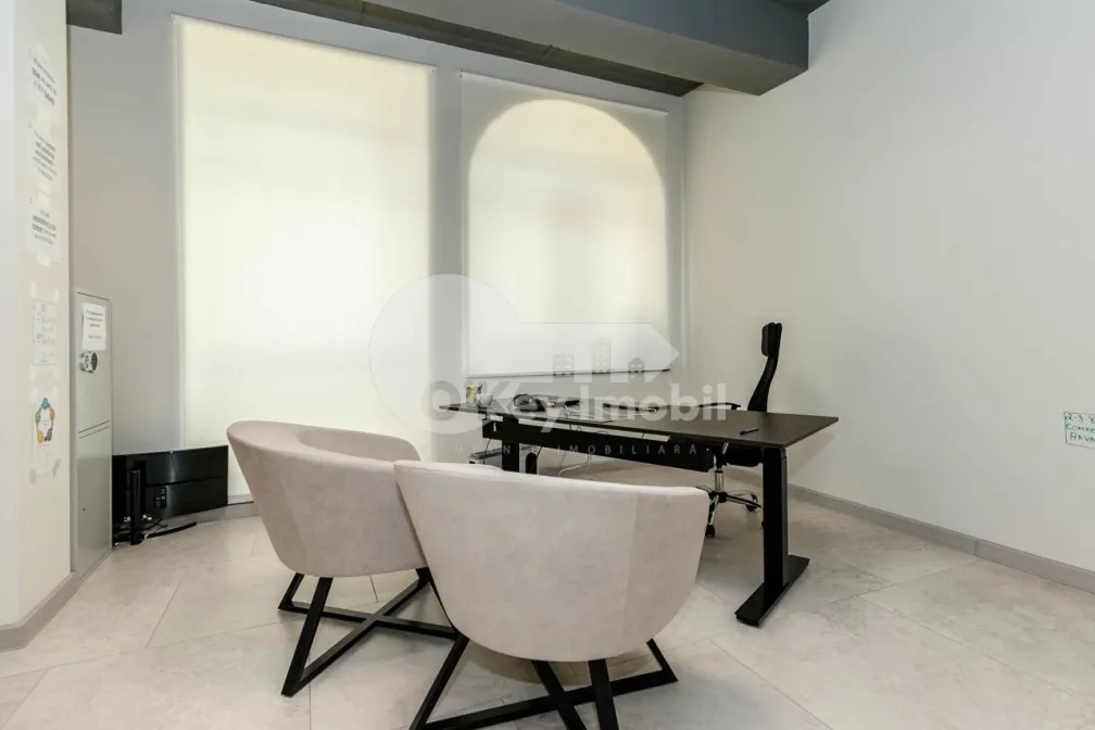 Oficiu, Centru, PETRU MOVILĂ