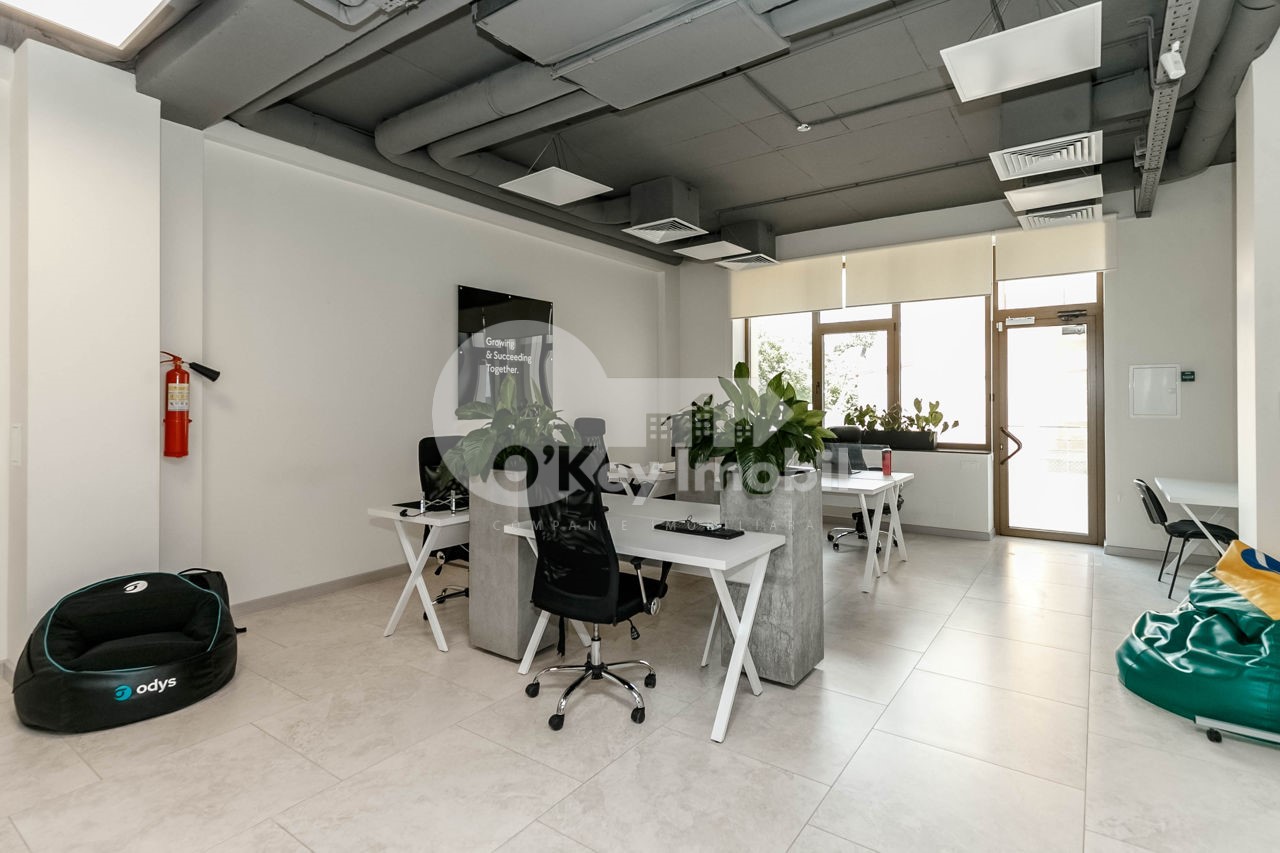 Oficiu, Centru, PETRU MOVILĂ