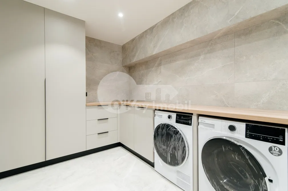 Townhouse, Telecentru, LACULUI