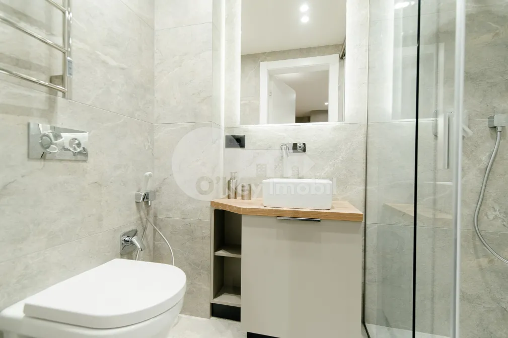 Townhouse, Telecentru, LACULUI