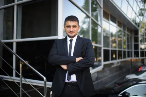 Dumitru S.