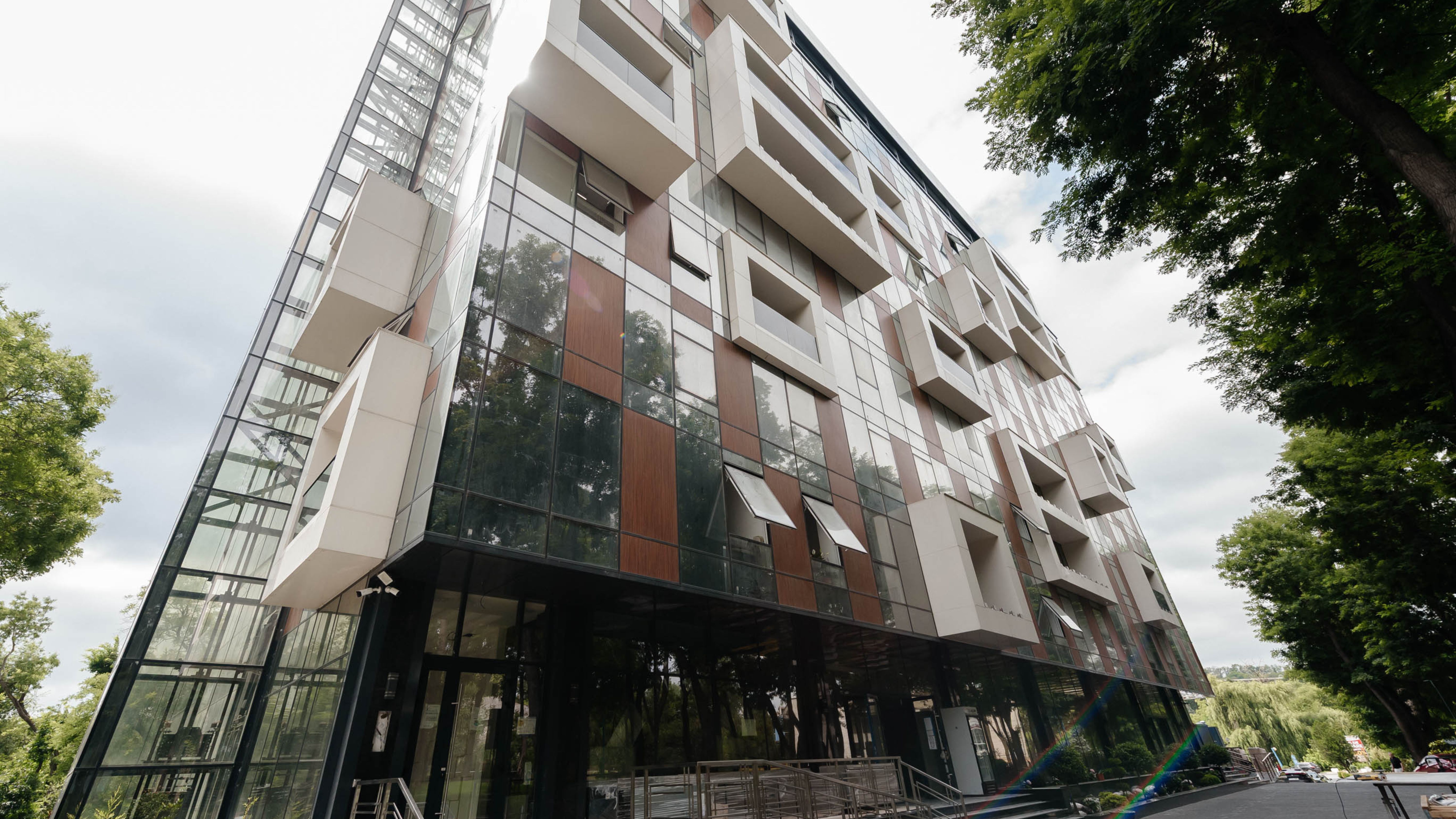 Aproape 88.000 de locuințe din Chișinău sunt neocupate, însă prețurile nu scad. De ce?