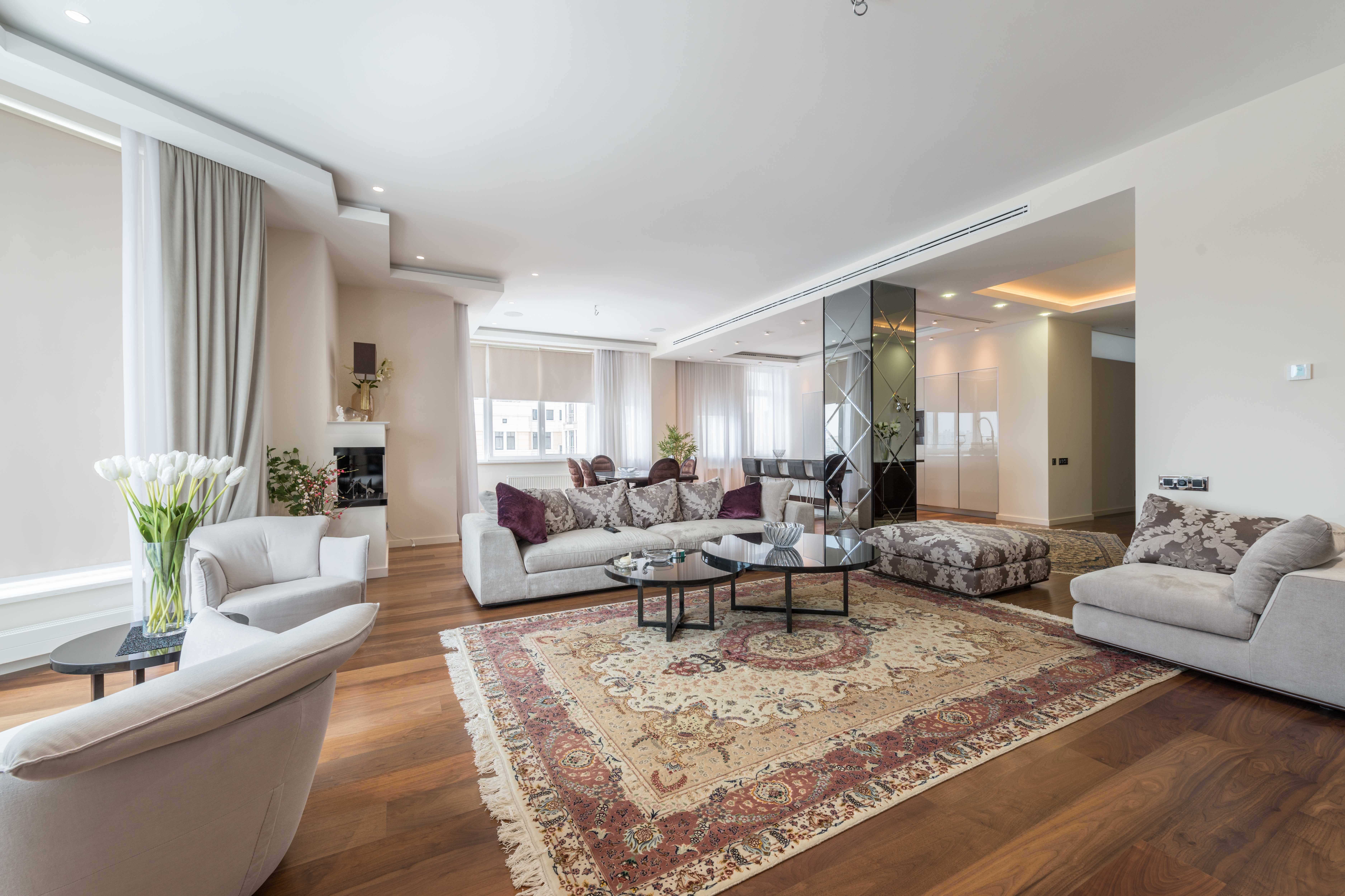 Apartamentele supraevaluate: de ce proprietarii pierd luni întregi fără cumpărători